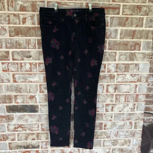 Bullhead Black Velvet Floral Skinniest Jeans Pants